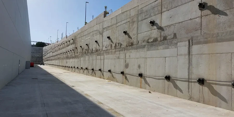 Anclajes Activos y Pasivos en Alto Hospicio: Diseño y Ejecución Eficiente