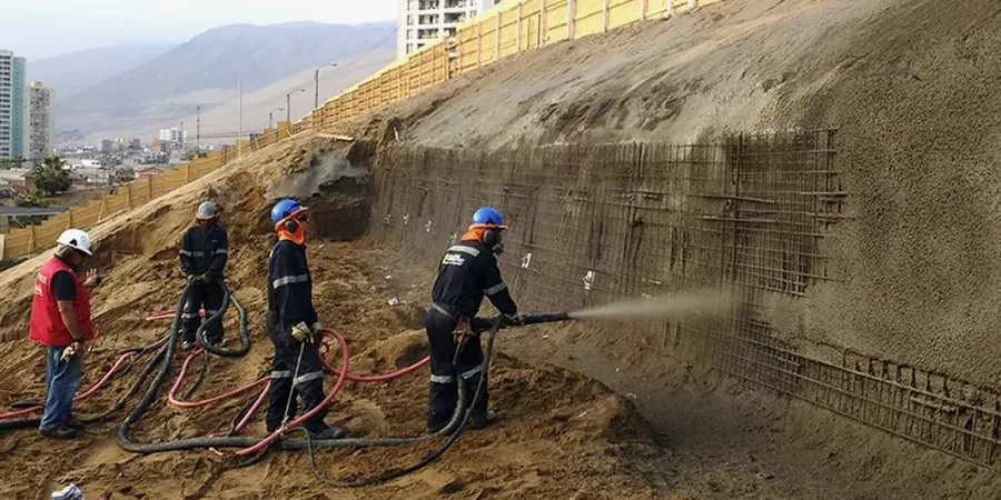 Análisis de estabilidad de taludes en Alto Hospicio: evaluación geotécnica para cortes y rellenos